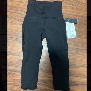 Lululemon train times cropped yoga pants